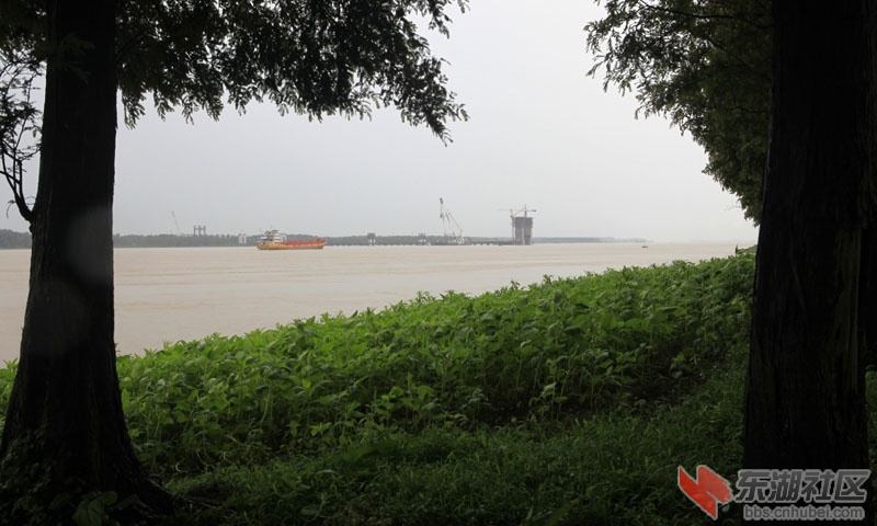 蒙东铁路荆州大桥施工1.jpg