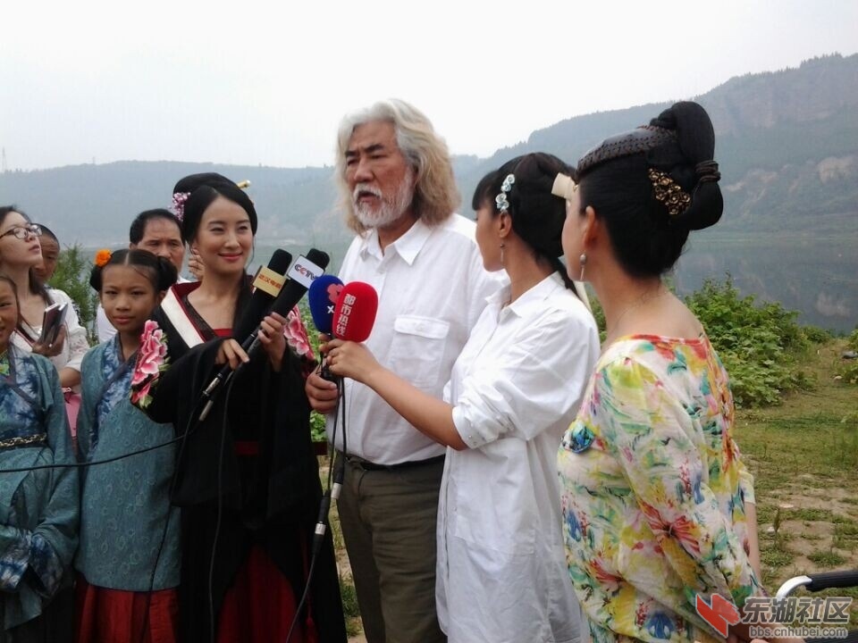访谈.jpg