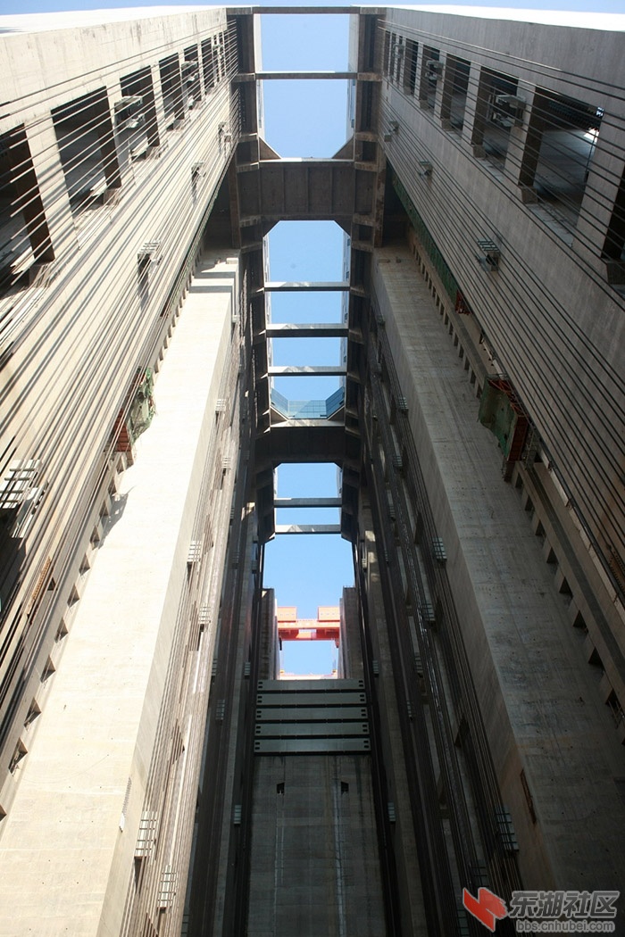 416616815.jpg