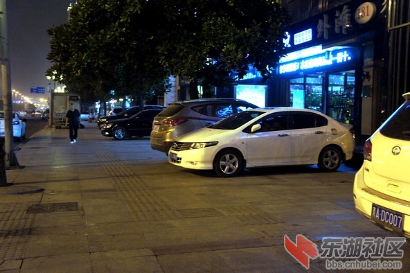 这些地方停车不罚款