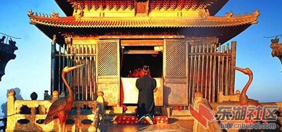 武当山金殿.jpg