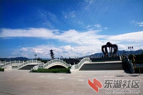 涿鹿合符坛广场.jpg