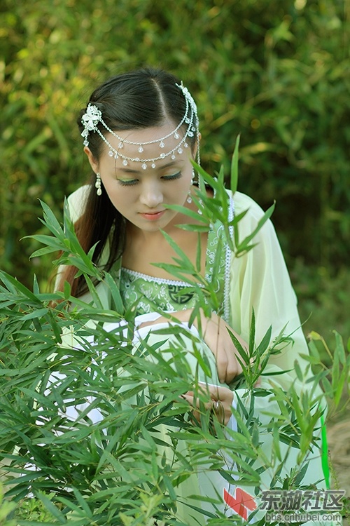 黄袍山古装美女61X.jpg