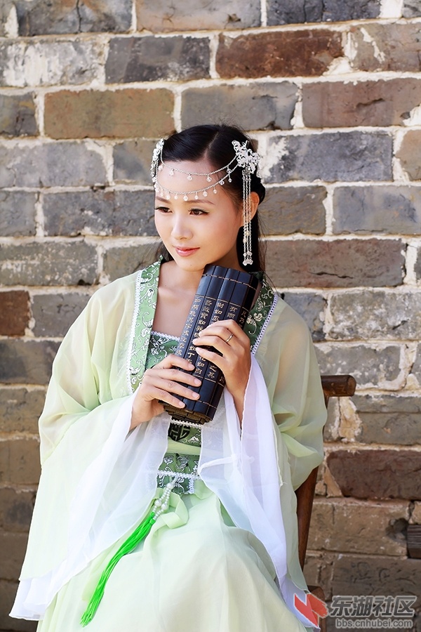 黄袍山古装美女x16.jpg