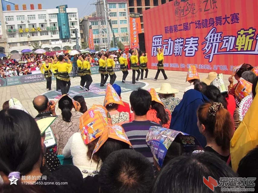 广场舞蹈2.jpg