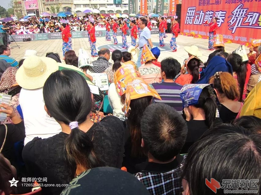 广场舞蹈8.jpg