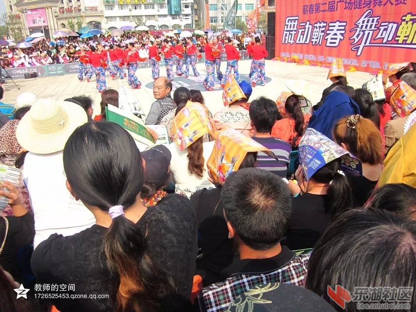 广场舞蹈10.jpg