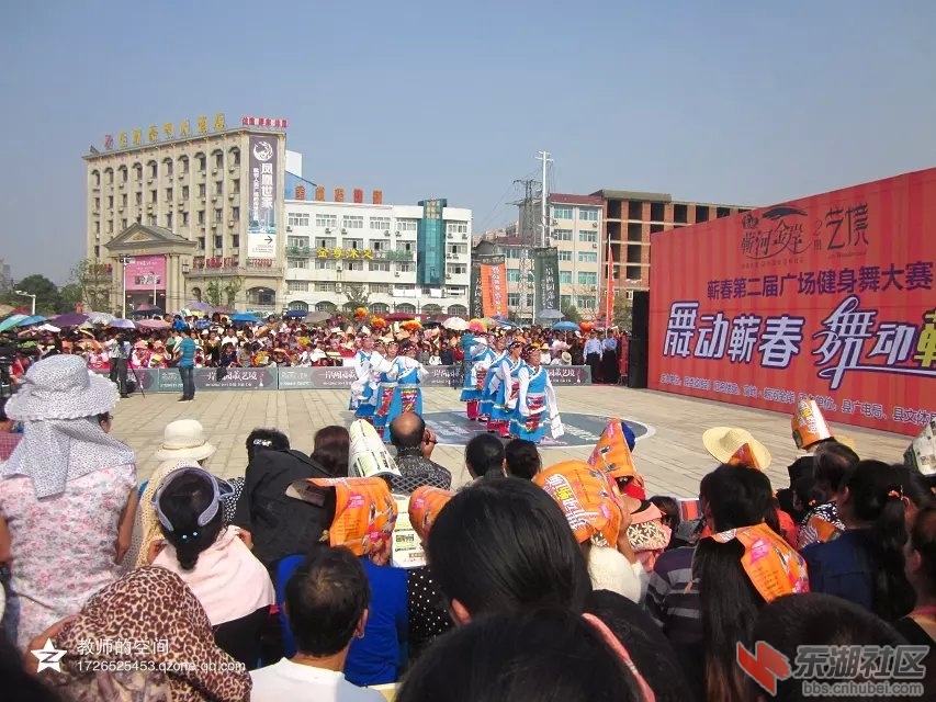 广场舞蹈18.jpg