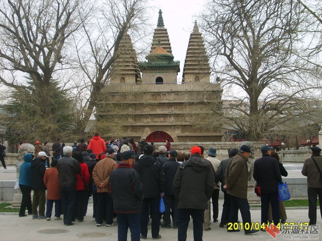   五塔寺也叫真觉寺，竣工于明成化九年（1473年），是我国现存同样形式宝塔中最古老、最秀美的一座。 ...