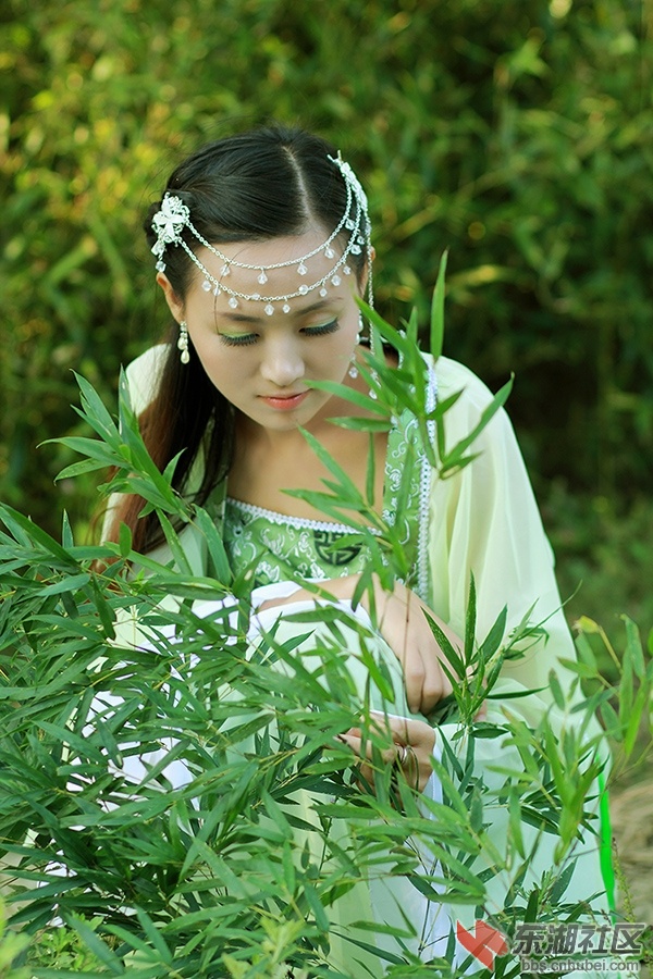 通城县黄袍山古装美女x10.jpg