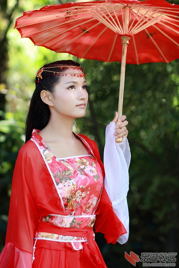 通城县黄袍山古装美女x13.jpg