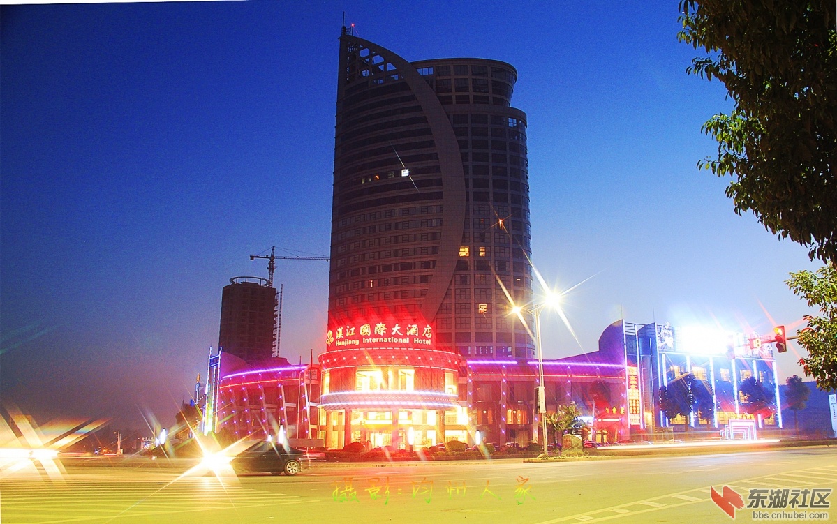 丹江口城区夜景图片2.jpg