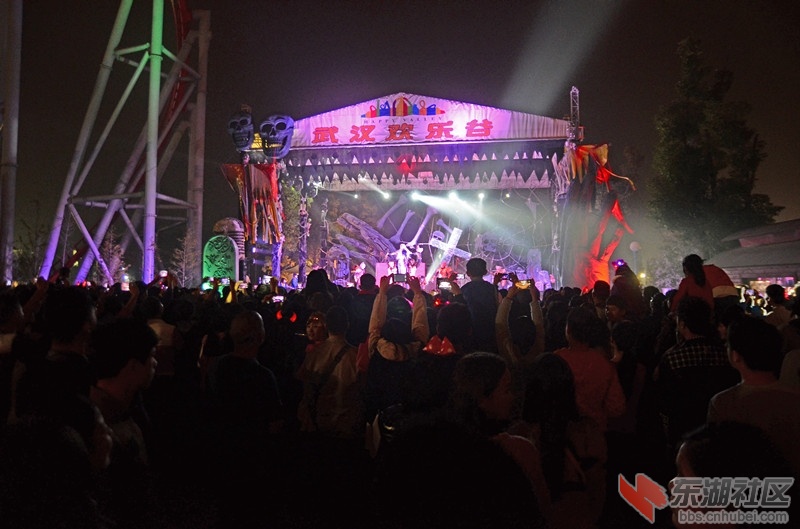 欢乐谷狂欢舞台“万圣之夜”主题晚会现场-01_副本.jpg