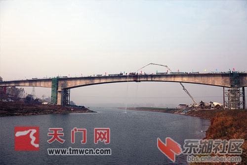 水陆李大桥.jpg