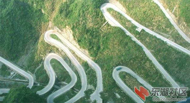 4 矮寨盘山公路.jpg