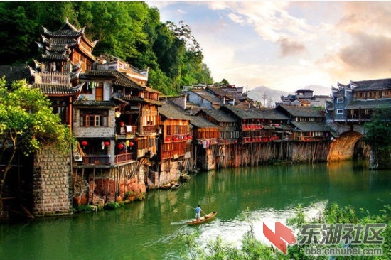 湖南凤凰.jpg