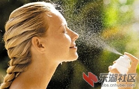 过度使用保湿喷雾.jpg