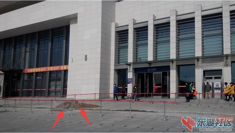图2进站口.jpg
