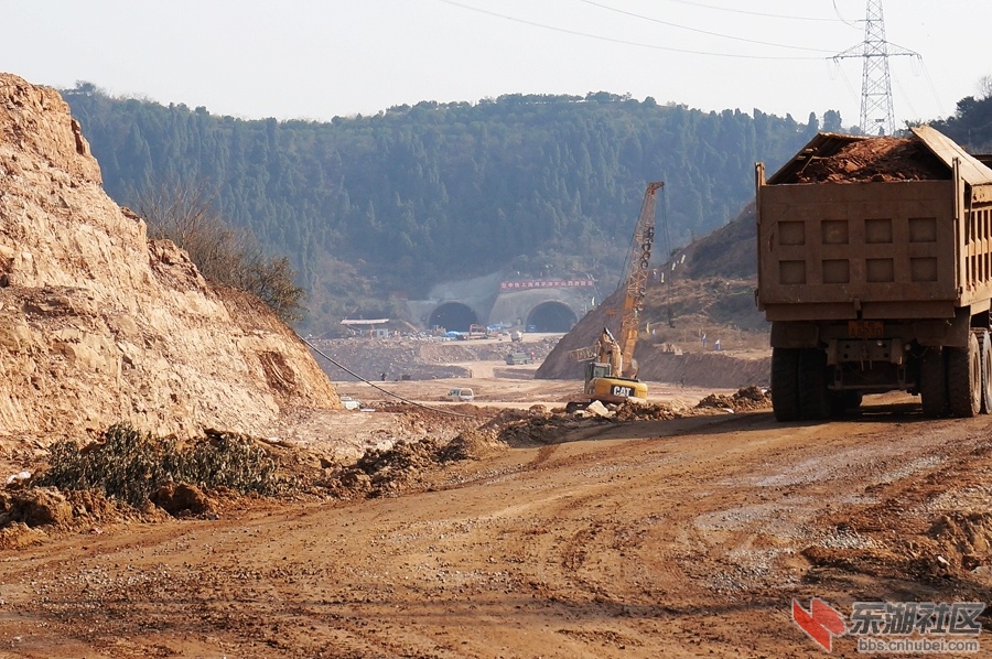 建设中的峡州大道(原东山四路 宜昌论坛 东湖社区 荆楚网