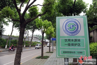 104107g26flq7an50gnkml.jpg