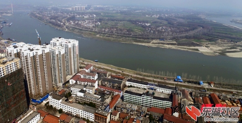 汉江两岸2.jpg