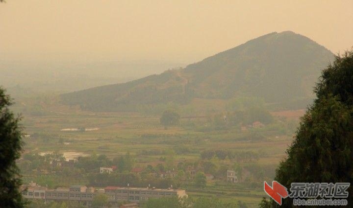 天门北部山丘01.jpg