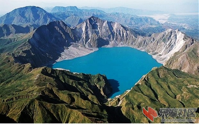7菲律宾皮纳图博火山湖.jpg