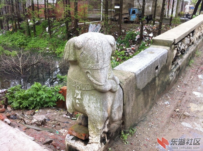 这边是一对象（普贤坐骑）