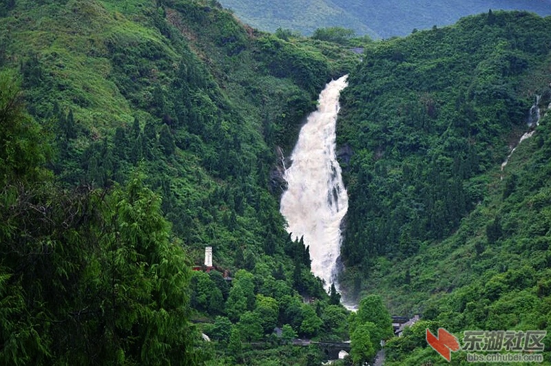 A1黄袍山白水岩瀑布31.jpg