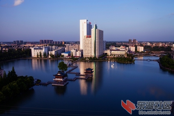1250336nnwq08gznl5hw0q.jpg