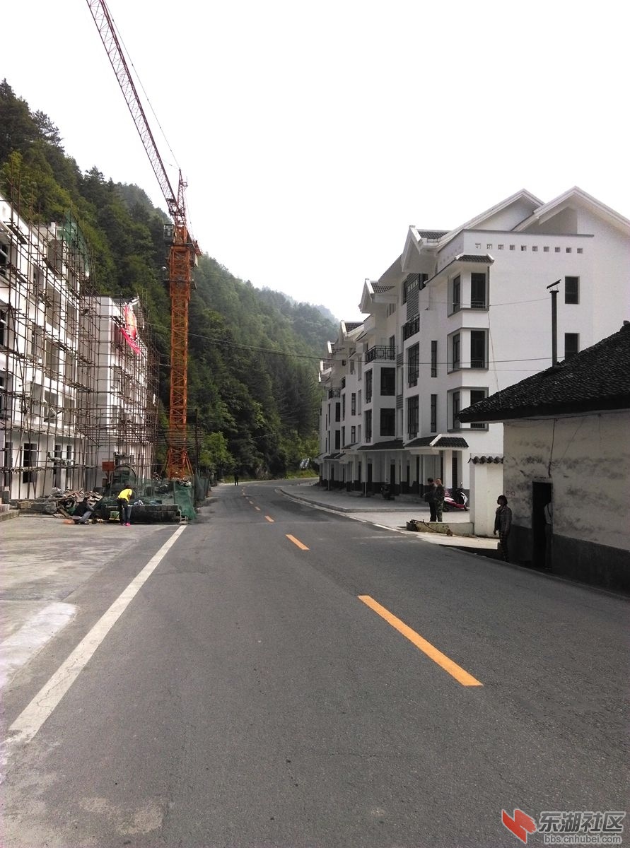 干净整洁的马路.jpg