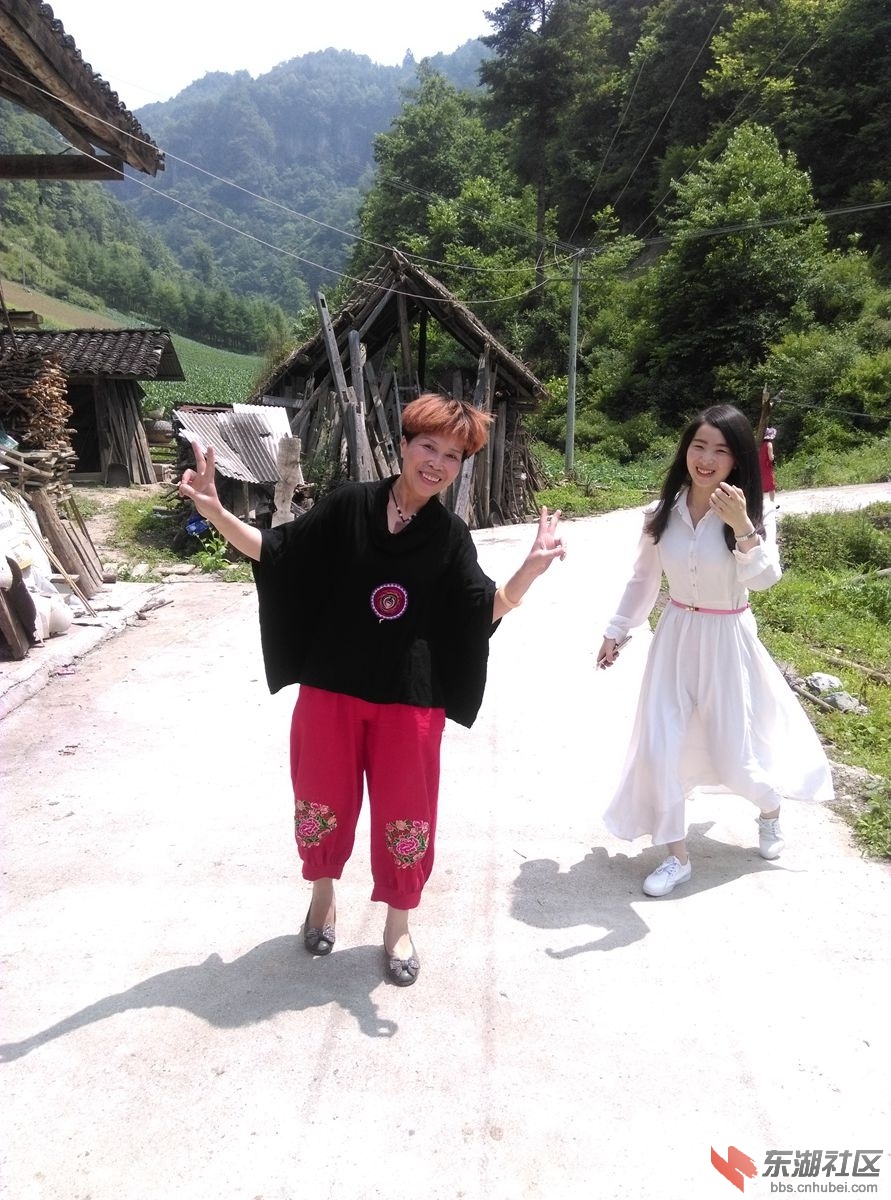 特色的游客.jpg