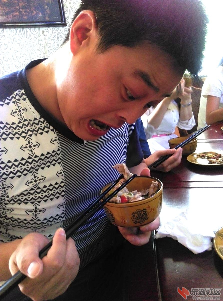 看我吃的多么凶残_.jpg