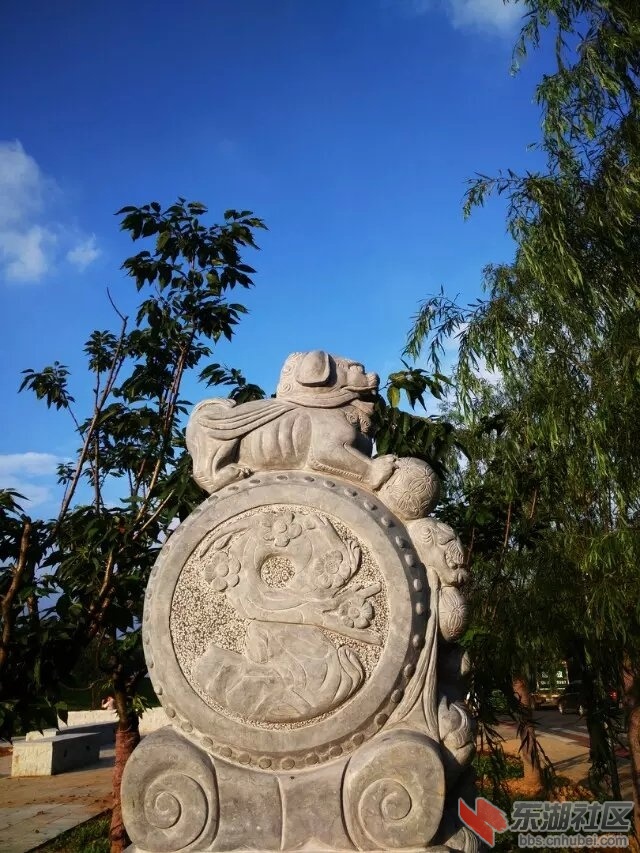 老龙堤石墩1.jpg