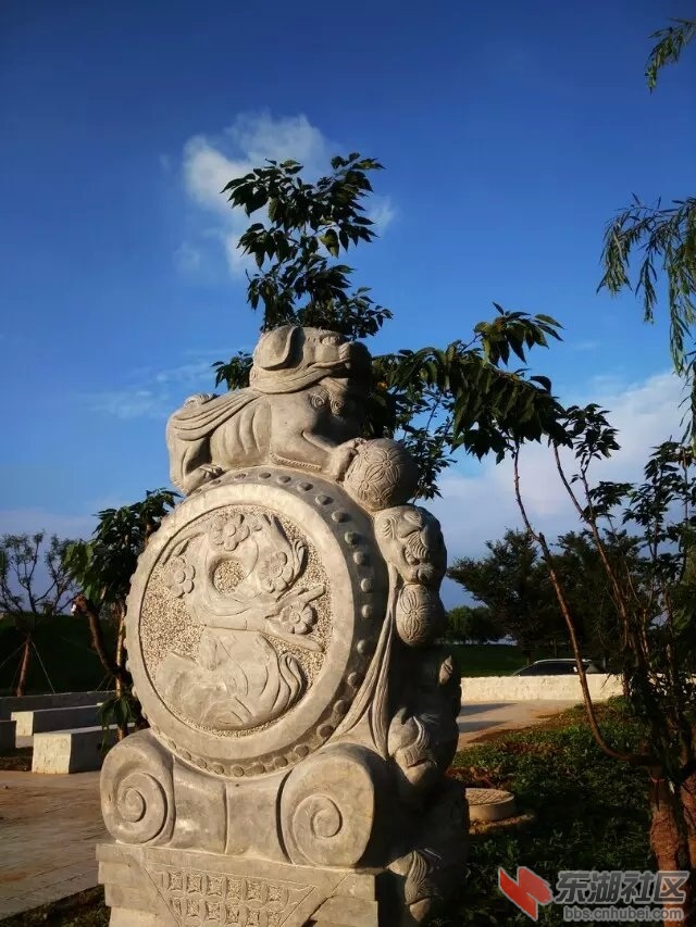 老龙堤石墩2.jpg