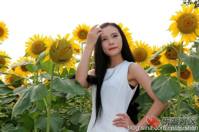 这是抓拍的