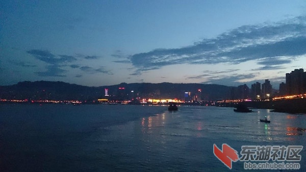 3徒步长江三峡.jpg
