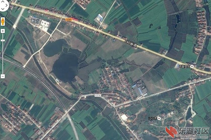 蔡山梅苑，在建中，下方是一级公路