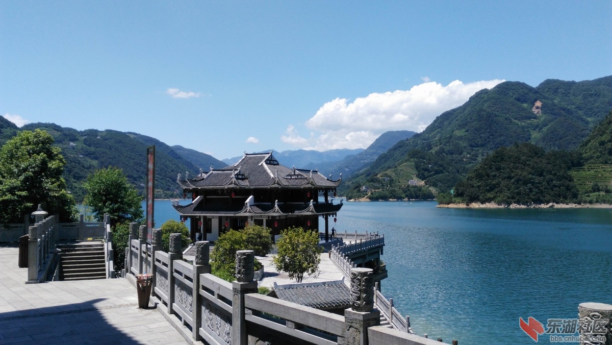 清江画廊3