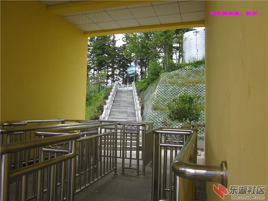 横岗山门楼.jpg