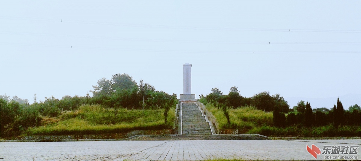 红军烈士墓林景区.jpg