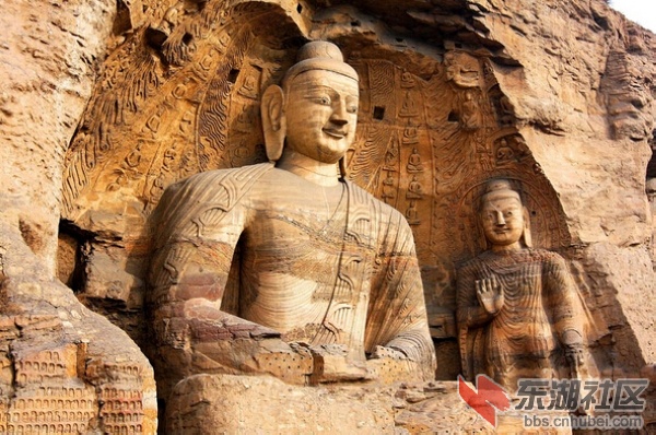 4.云岗大佛.jpg