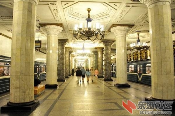 9、圣彼得堡的Avtovo地铁站.jpg