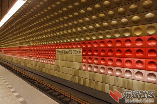 10、布拉格的Staromestska地铁站.jpg