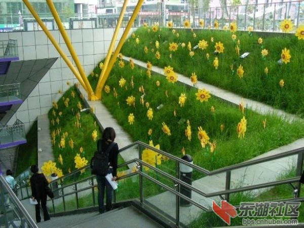 18、台湾高雄 中央公园站2.jpg