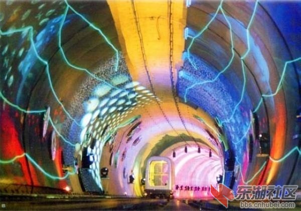 20、观光隧道 中国上海2.jpg
