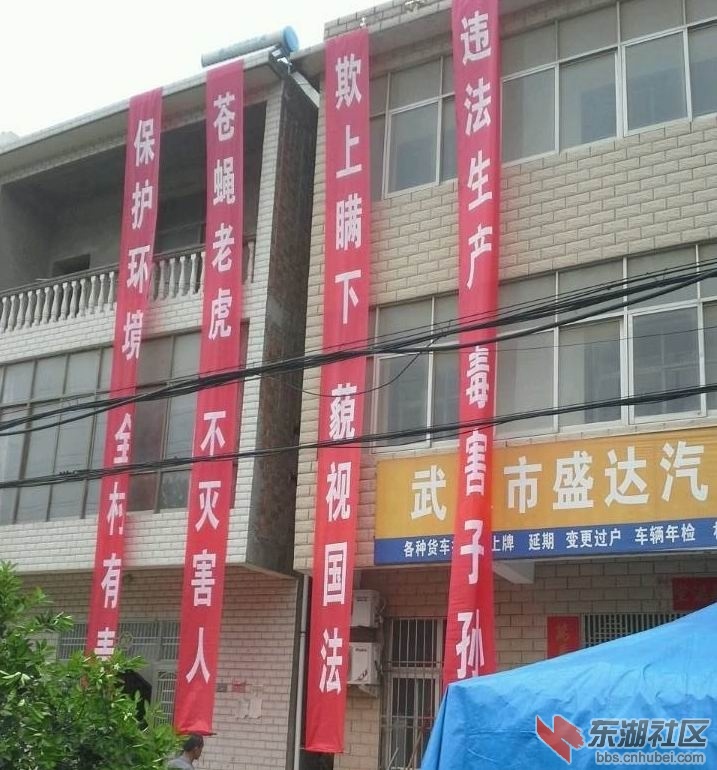 旋转 211748o27vp662512ve7w6.jpg