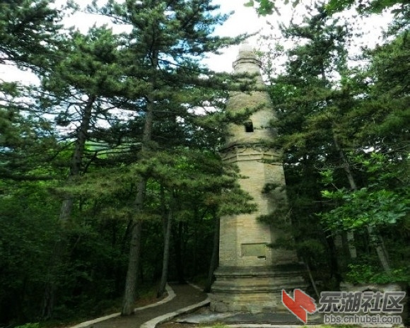 2石膏山塔林.jpg