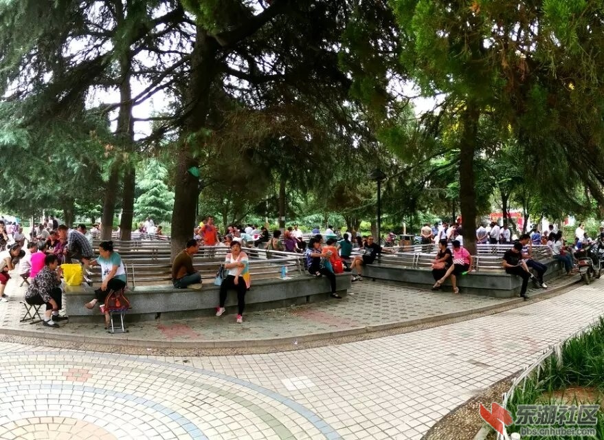 人民广场2.jpg