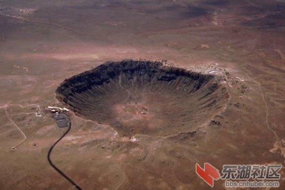 4. 亚利桑那州流星陨坑.jpg